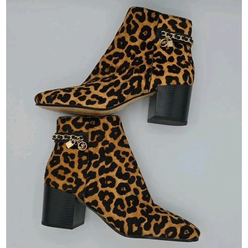Michael Kors Elsa leopard print calf hair ankle boot gilded chain Size 8.5 EUC